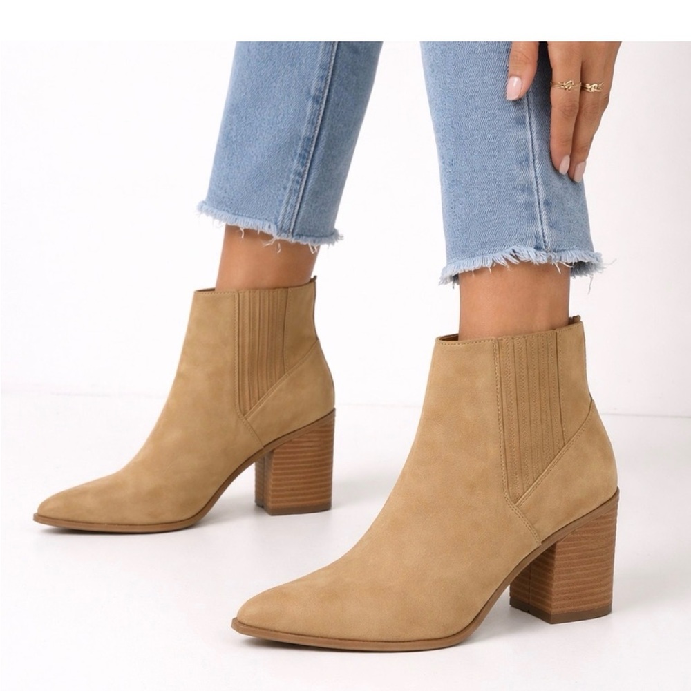 Steve Madden Catreena Bootie In Tan Nubuck,